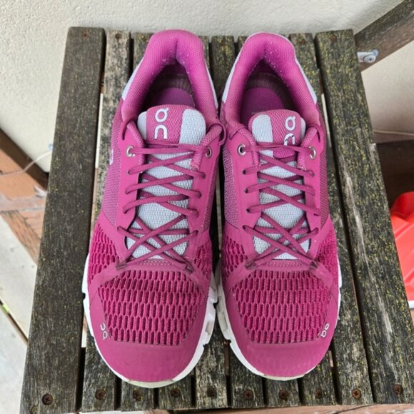 ON Cloudflyer Women's Magenta/Mulberry Running Shoes - Picture 4 of 9